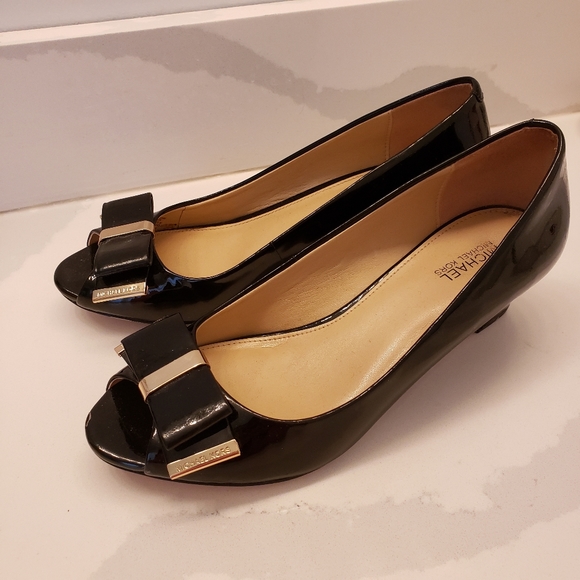 Michael Kors Patent leather wedge - Picture 3 of 7